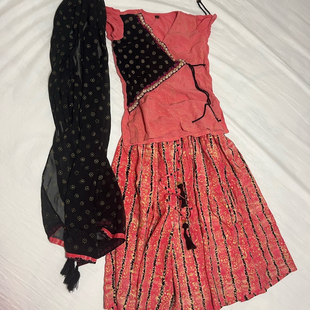 Girls size 4/5 black & peach, gold color Linen Ghagra Choli Set
